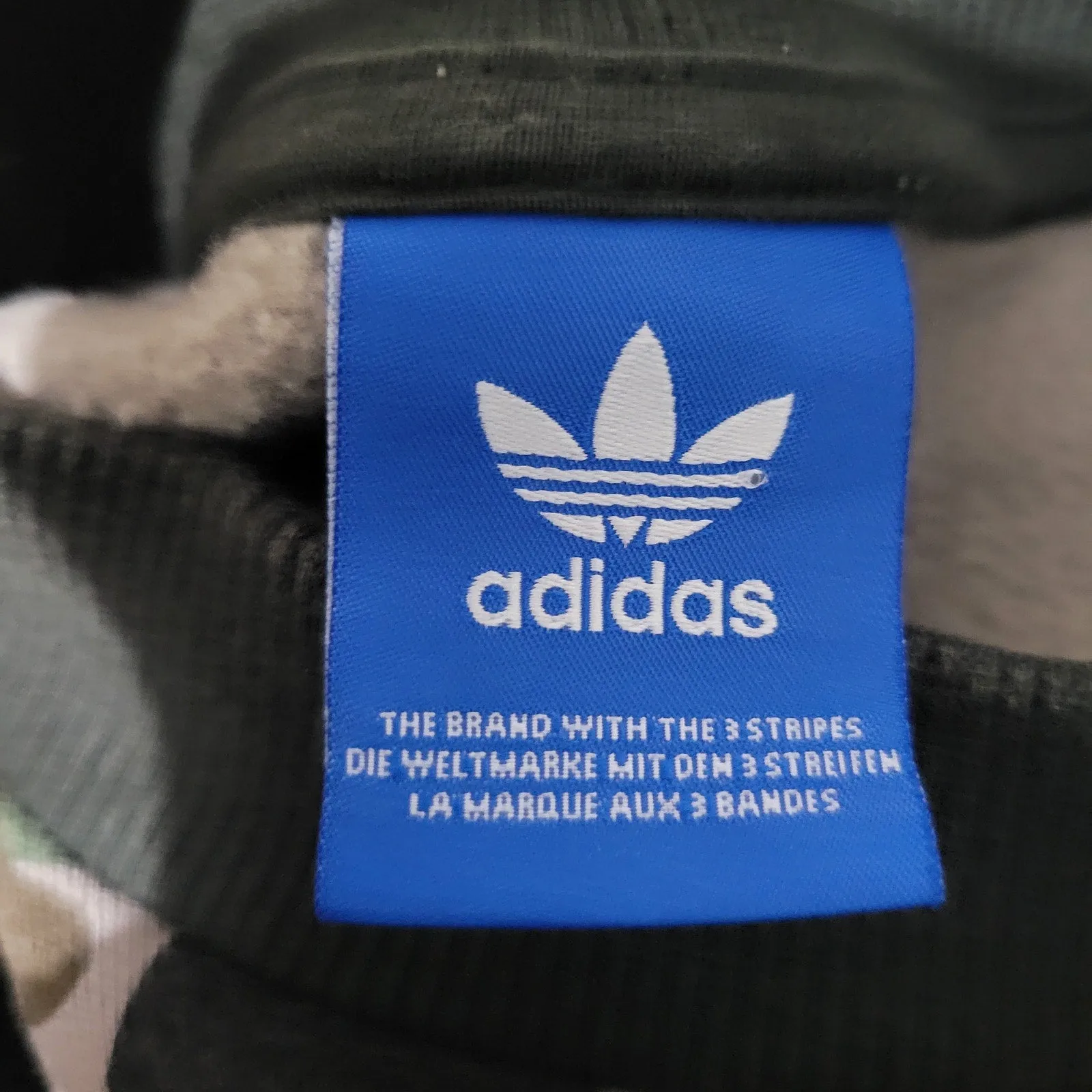 ADIDAS Camo Cropped Sweatshirt Green Army Trefoil Logo Drawstring Crewneck Lounge Size Small