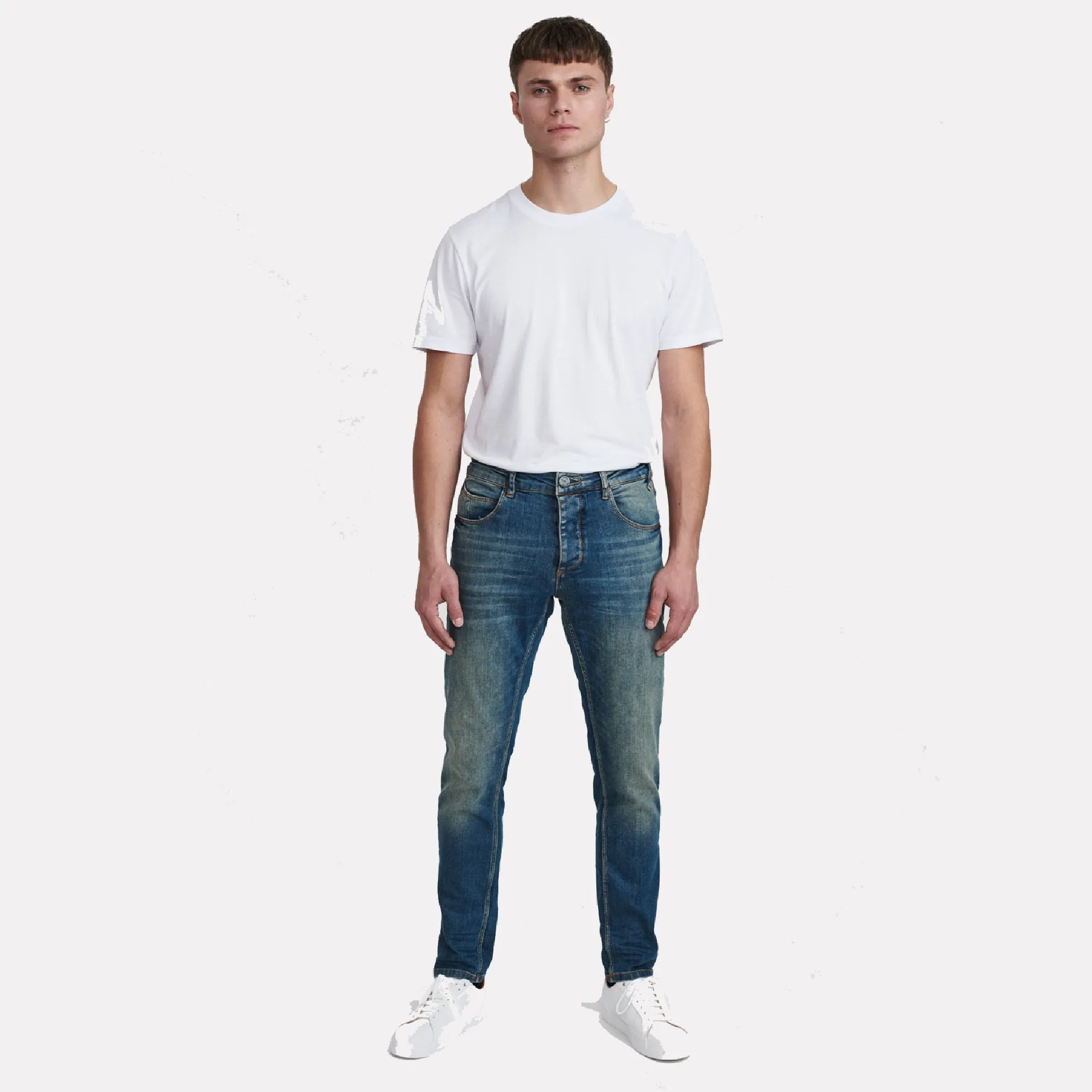 GABBA "Rey" Comfortable Straight Slim Fit Jean / Sandblast Wash