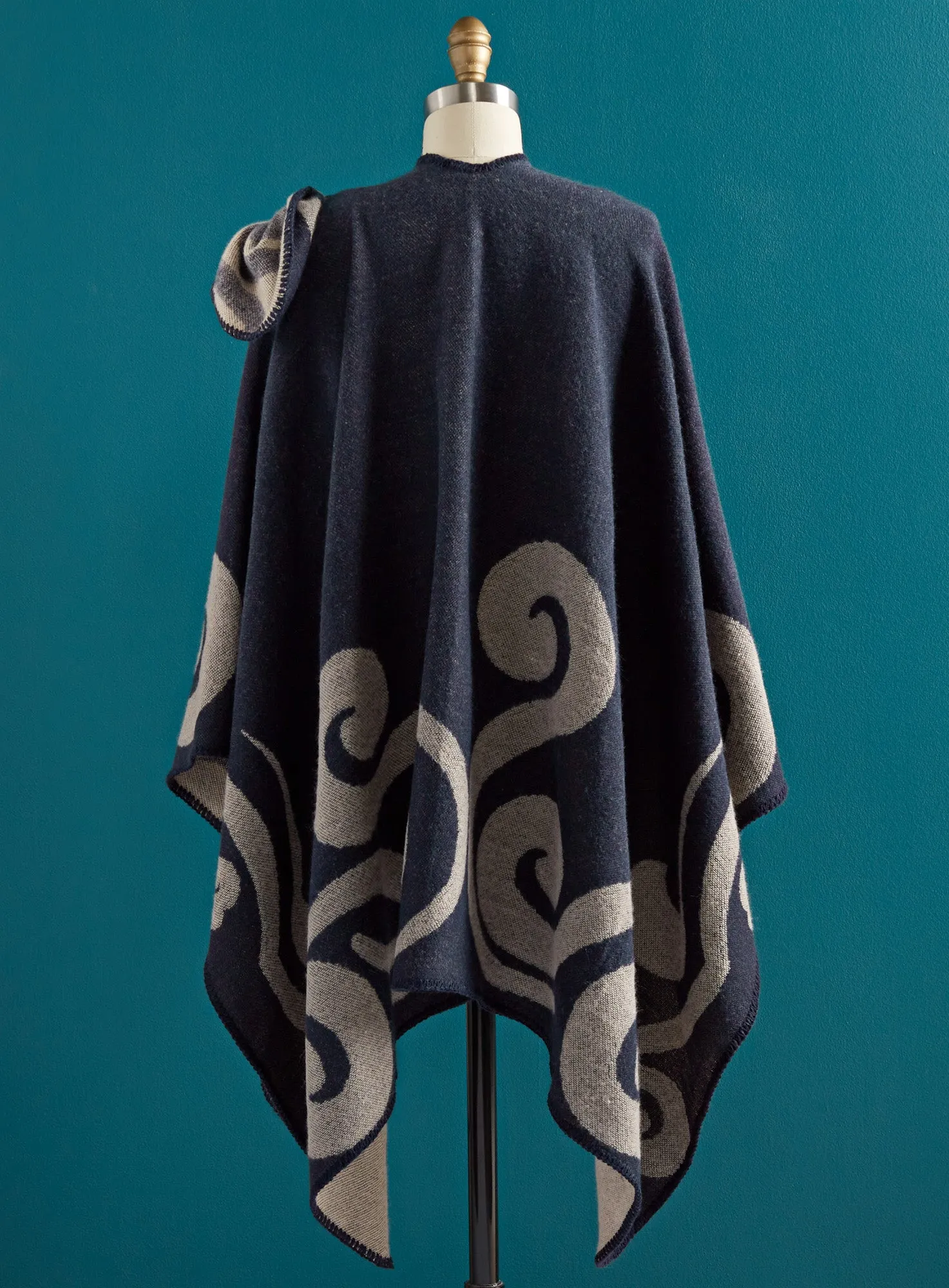 Hands-Free Blanket Wrap - Navy and Gray