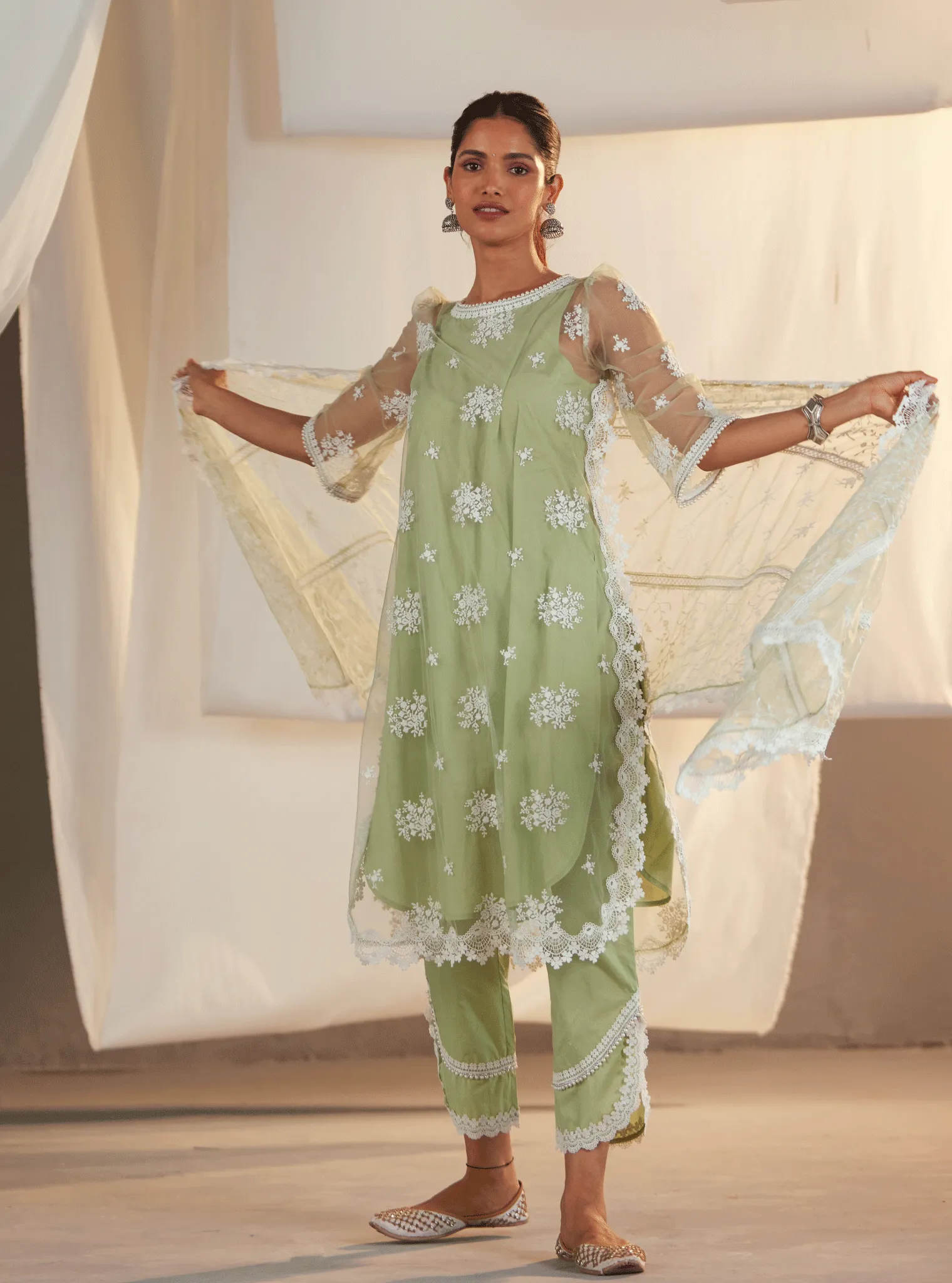 Mulmul Net Astrella Green Kurta With Mulmul Cotton Astrella Green Pant